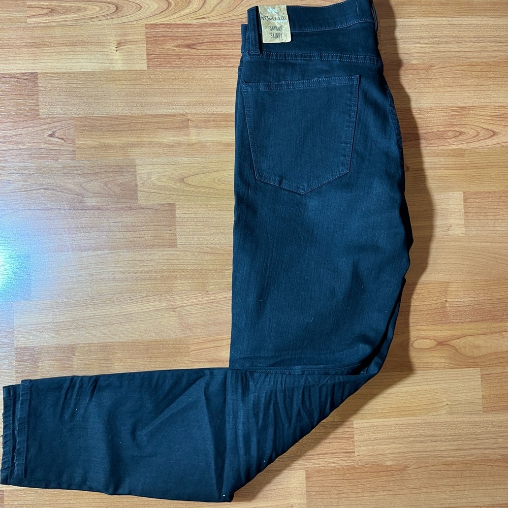 Madewell Skinny Skinny Jeans. New with Tags! Size 31.